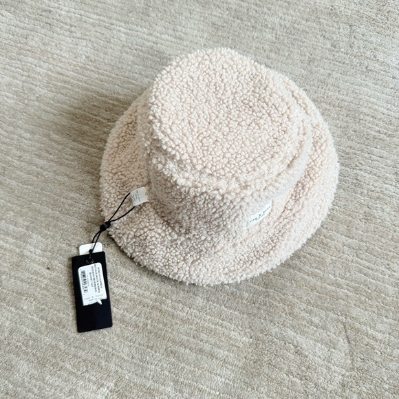 Rag & Bone Reversible Beige Sherpa and Quilted Nylon Addison Bucket Hat main image 12